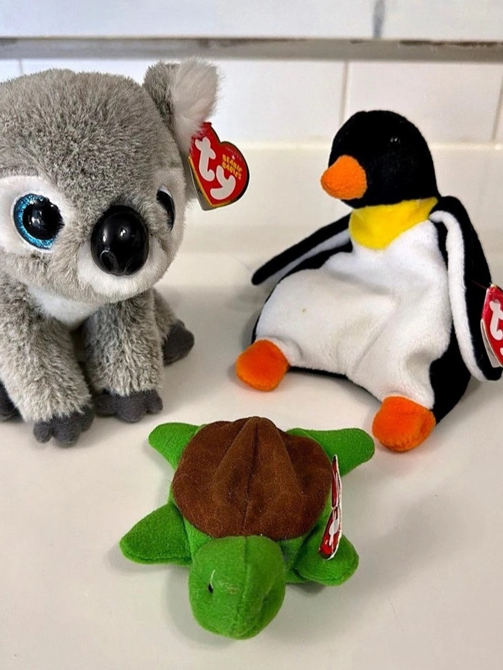 Ty Waddle the Penguin Beanie Baby Plush